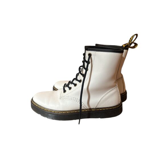 Dr. Martens White Leather Zevala Combat Boots – 7 M / 8 W, 8-Eyelet, Flat Sole - Picture 4 of 9